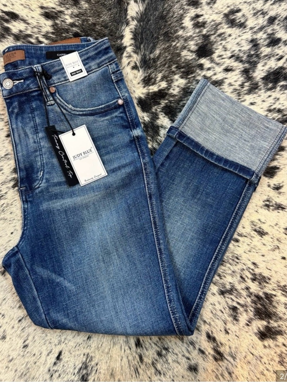 Judy Blue Folded Hem High-Rise Crop Jeans - Medium Blue - Picture 2 of 3